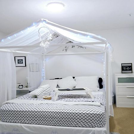 Lovely Cozy Room! With Attached Private Bath In The Heart Of Vancouver! Private Parking & Self Check-In! エクステリア 写真