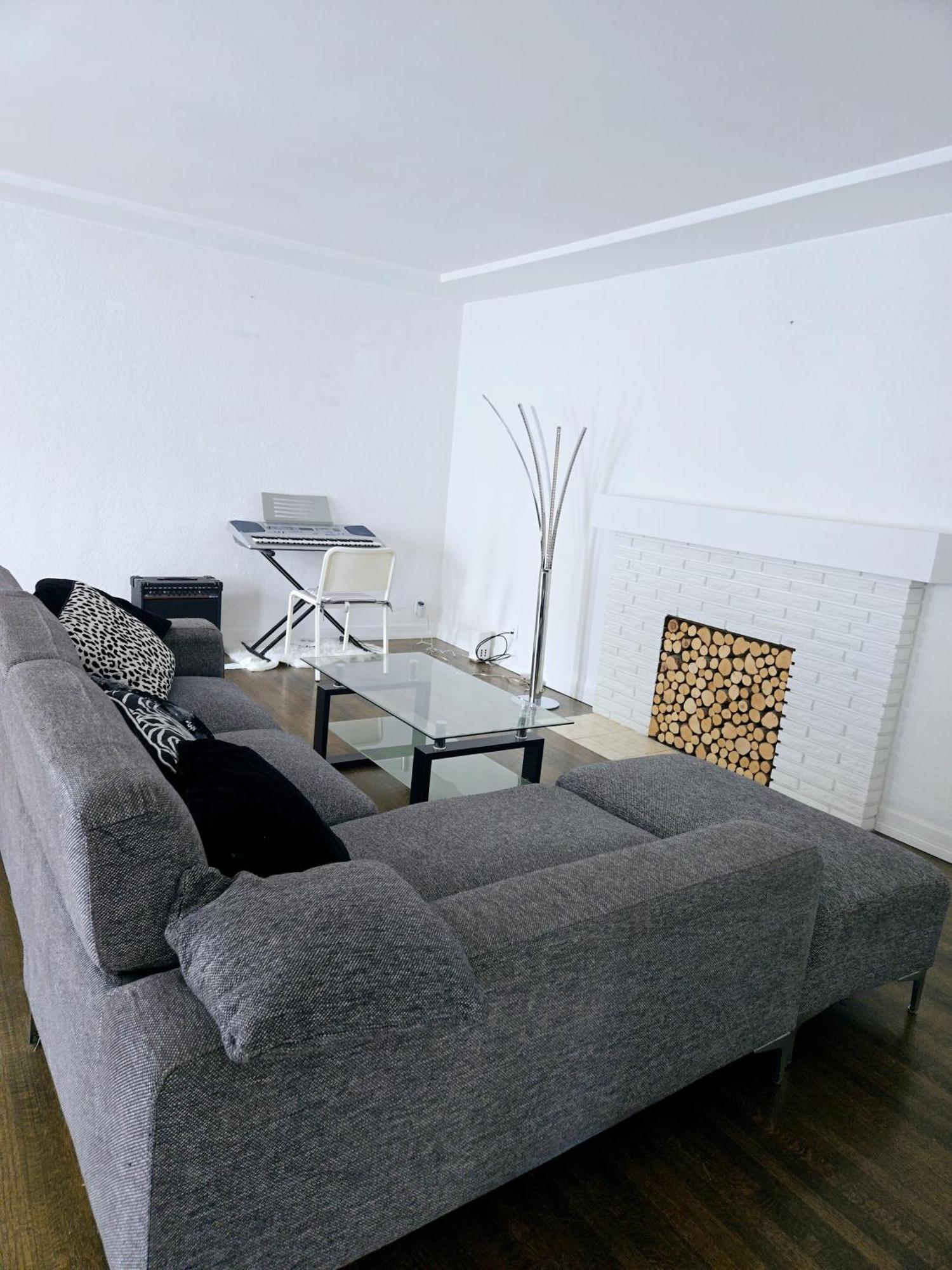 Lovely Cozy Room! With Attached Private Bath In The Heart Of Vancouver! Private Parking & Self Check-In! エクステリア 写真